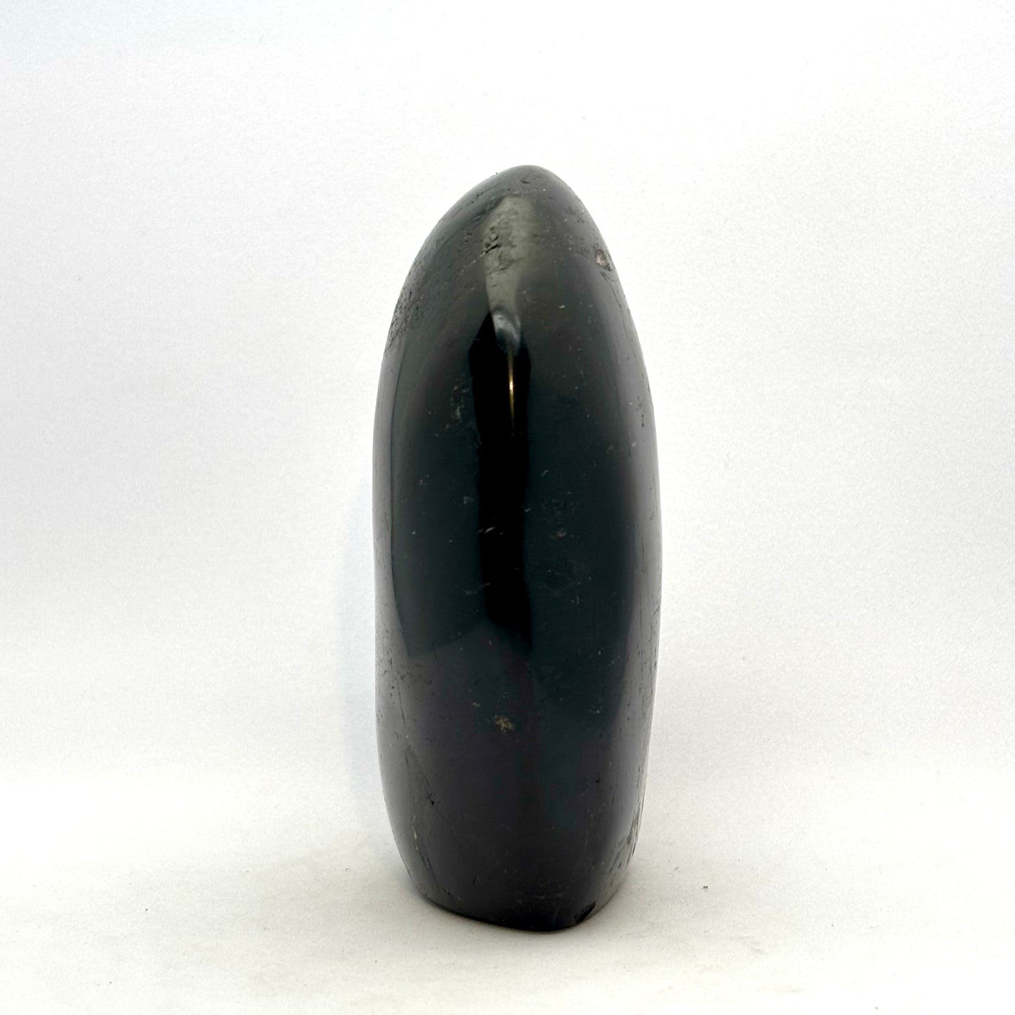 Svart turmalinskulptur 9,5 cm Svart turmalinskulptur 9,5 cm