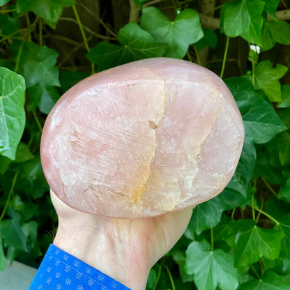 Rose Quartz Menhir - 26 cm, 4,9 kg