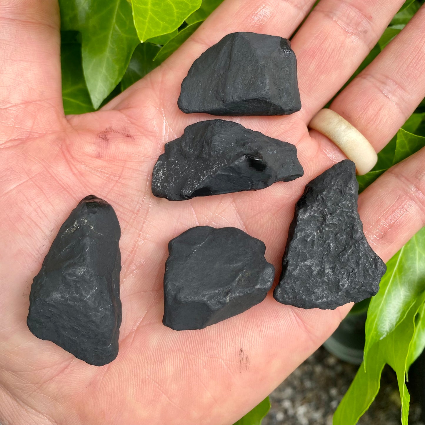 Shungite 3,5 - 4 cm Shungite 3,5 - 4 cm