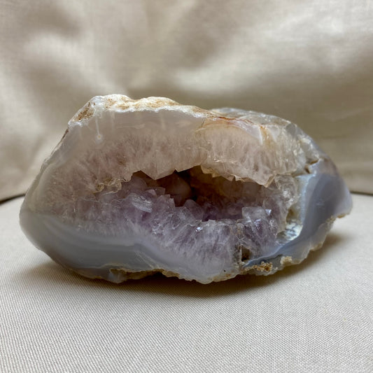 Billede af Ametyst agat geode, poleret 10,5 cm