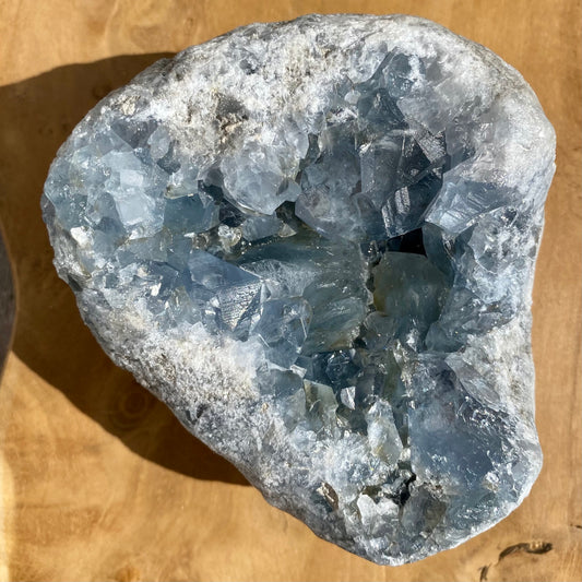 Billede af Celestite geode fragment 1.476 gram